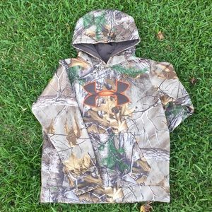 Camouflage Under Armour hoodie